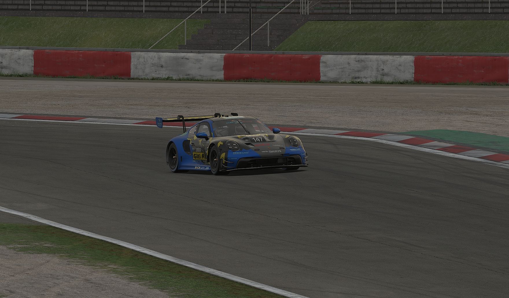 WS Racing Porsche 911 in schneller Kurve
